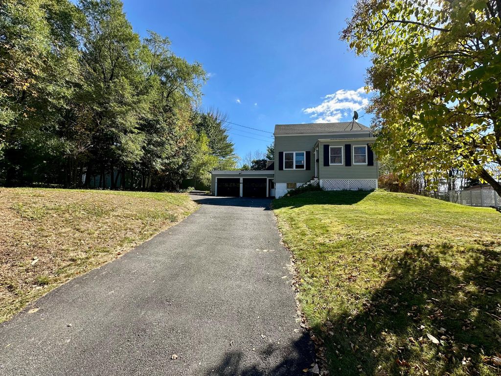 Photo of 285 Scribner Boulevard, Lewiston, ME 04240 (MLS # 1639536)