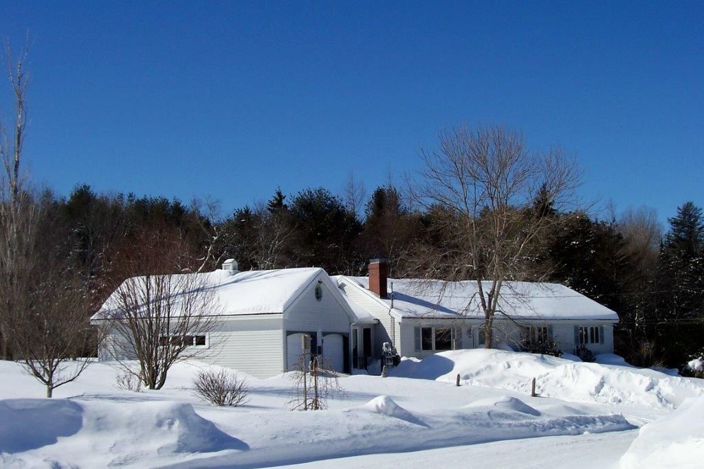Photo of 593 W Main Street, Waldoboro, ME 04572 (MLS # 1654408)