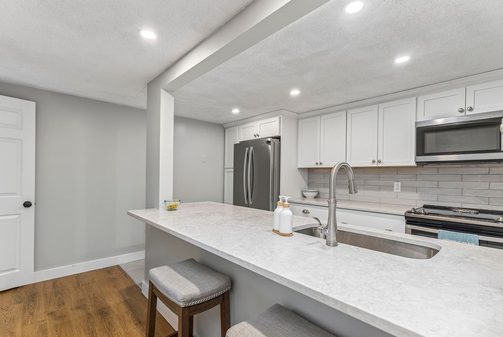 Photo of 31 E Grand Avenue #24, Old Orchard Beach, ME 04064 (MLS # 1654008)