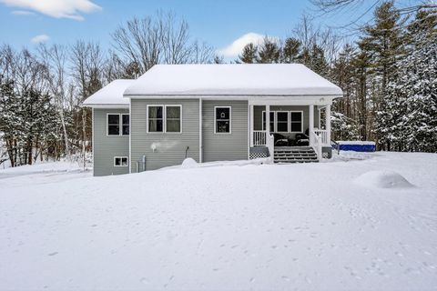 Photo of 1525 Roosevelt Trail, Raymond, ME 04071 (MLS # 1650523)