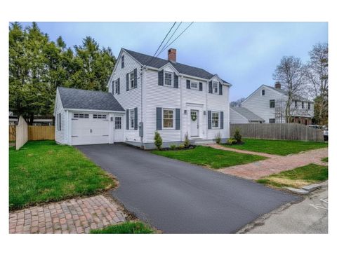 Photo of 34 Bay View Drive, Portland, ME 04103 (MLS # 1658176)