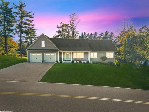 Photo of 83 Wild Dunes Way, Old Orchard Beach, ME 04064 (MLS # 1640691)