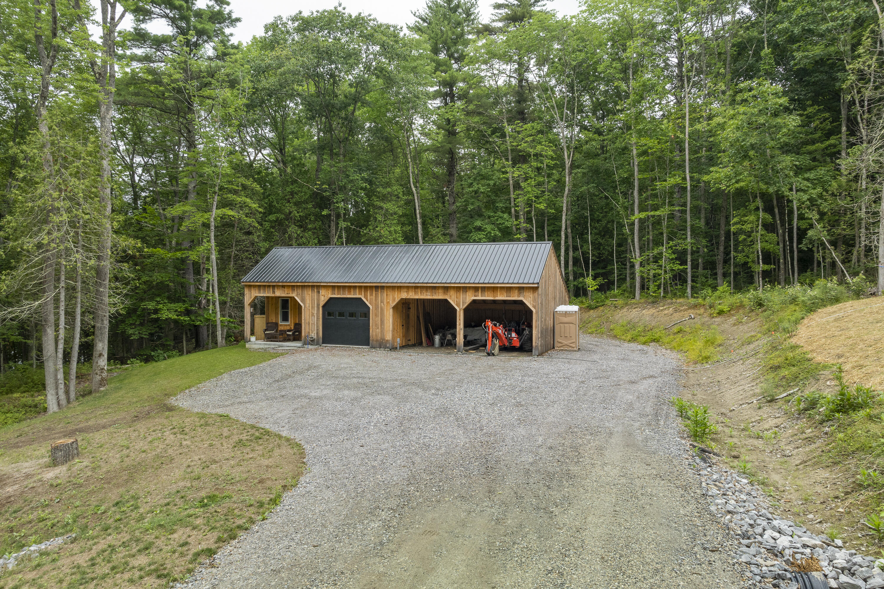 886 Middle Road