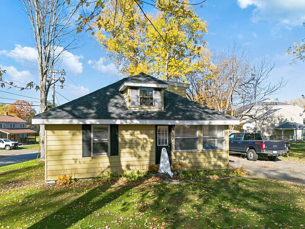 Photo of 229 Highland Avenue, Gardiner, ME 04345 (MLS # 1642459)