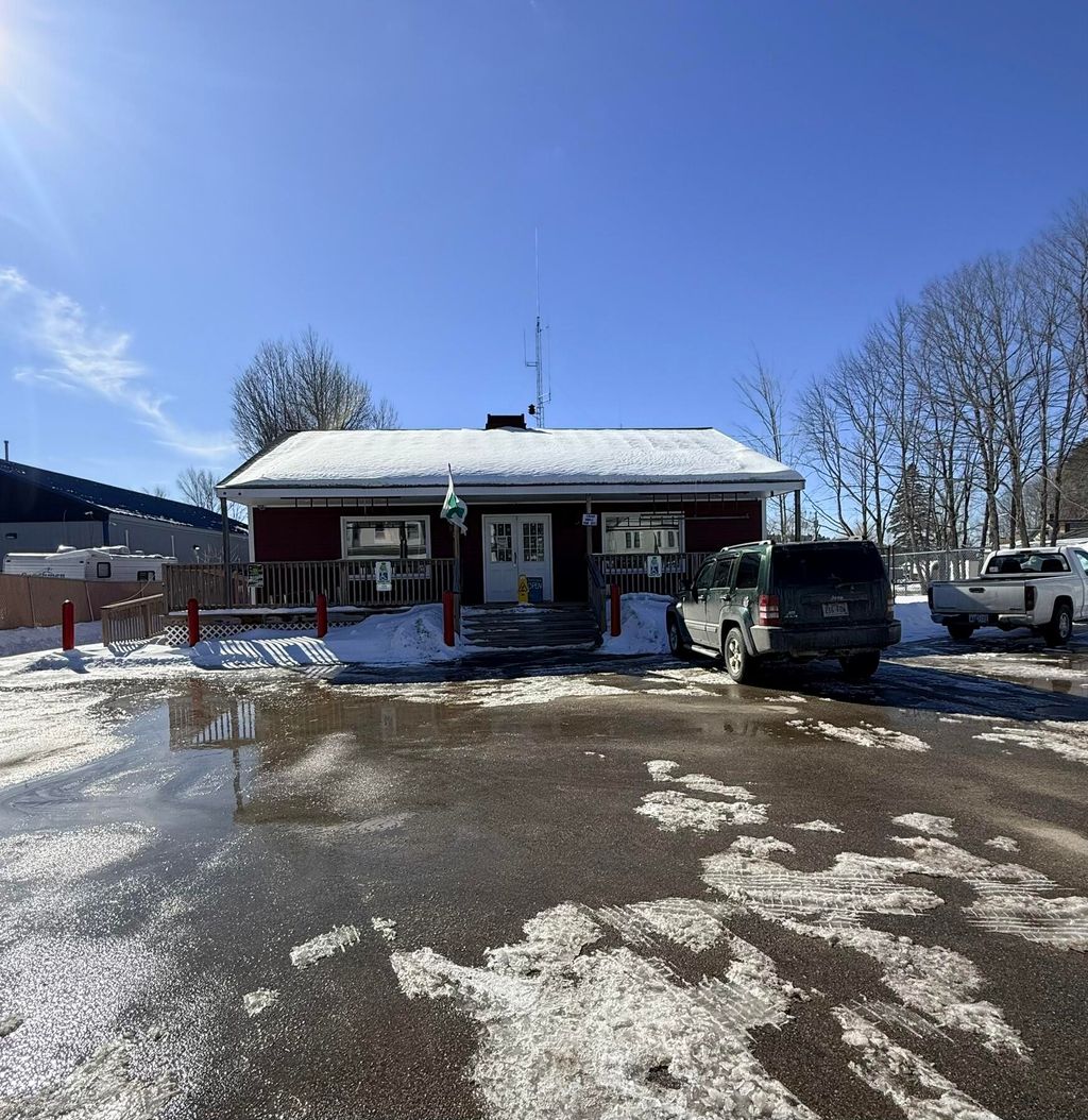 Photo of 25 Main Street, Limerick, ME 04048 (MLS # 1653549)