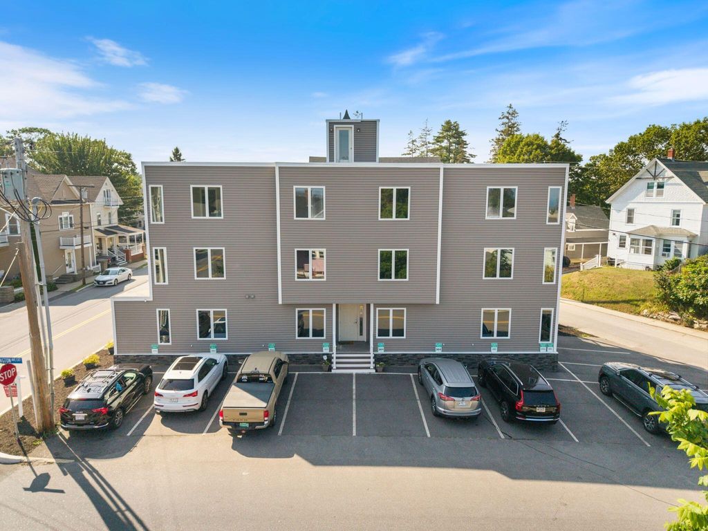 Photo of 88 Union Avenue #301, Old Orchard Beach, ME 04064 (MLS # 1650195)