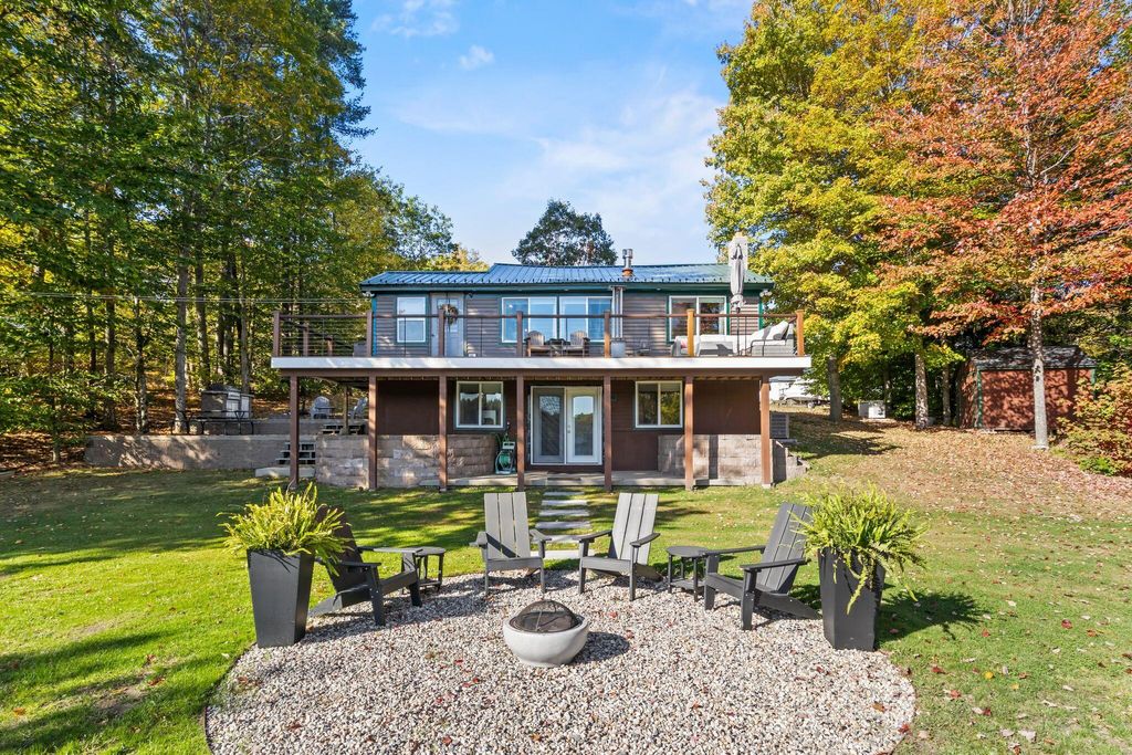 Photo of 14 Cottage Road, Limerick, ME 04048 (MLS # 1640250)