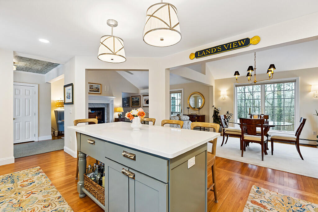 Brunswick, Maine, 04011, United States, 3 Bedrooms Bedrooms, ,4 BathroomsBathrooms,Residential,Active,2029713