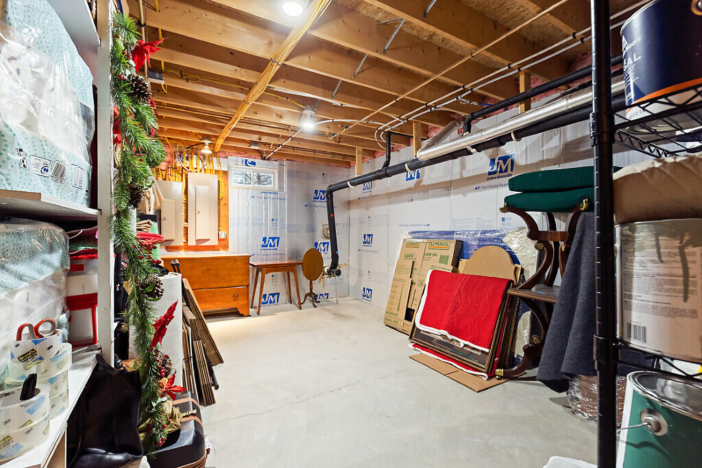 Brunswick, Maine, 04011, United States, 3 Bedrooms Bedrooms, ,4 BathroomsBathrooms,Residential,Active,2029713