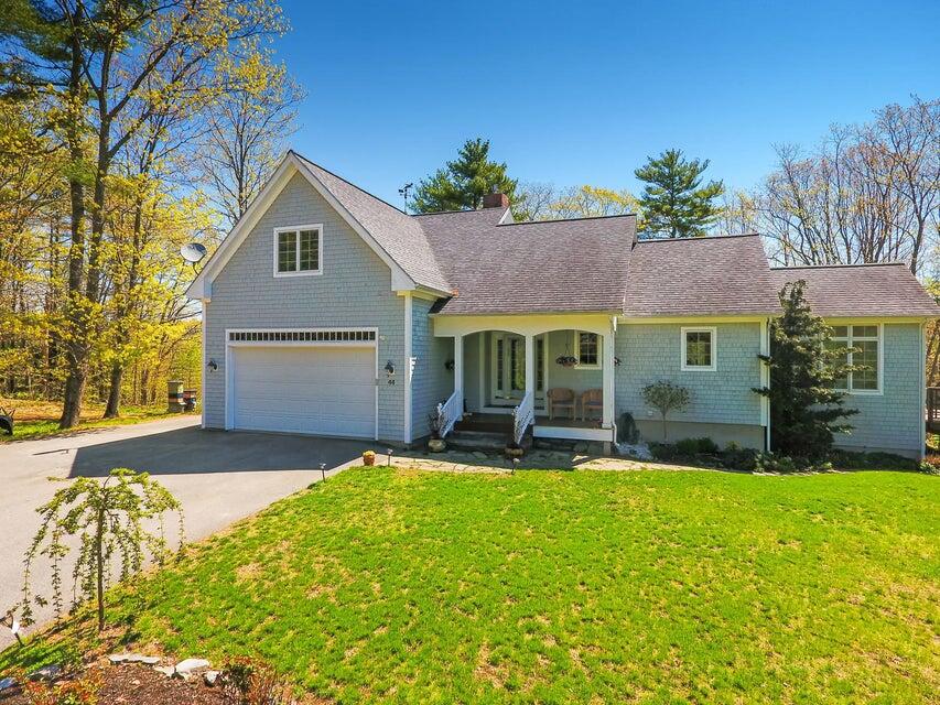Brunswick, Maine, 04011, United States, 3 Bedrooms Bedrooms, ,4 BathroomsBathrooms,Residential,Active,2029713