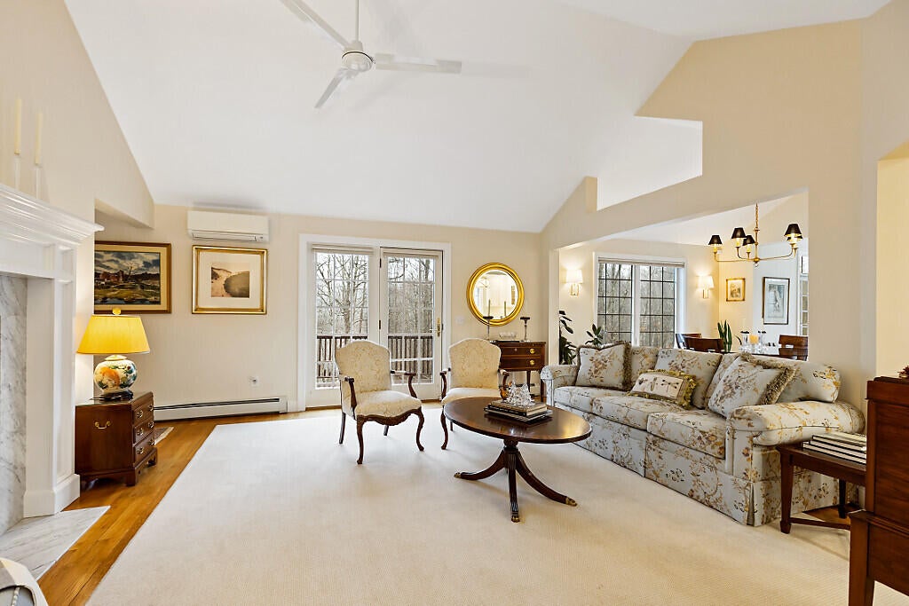 Brunswick, Maine, 04011, United States, 3 Bedrooms Bedrooms, ,4 BathroomsBathrooms,Residential,Active,2029713
