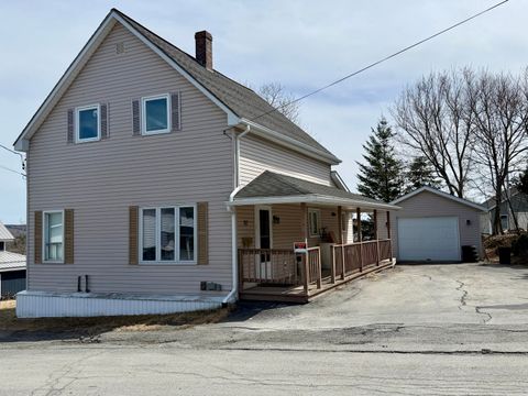 Photo of 92 N 4th Avenue, Madawaska, ME 04756 (MLS # 1659414)