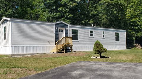 Photo of 4 Laurik Lane, Naples, ME 04055 (MLS # 1632927)