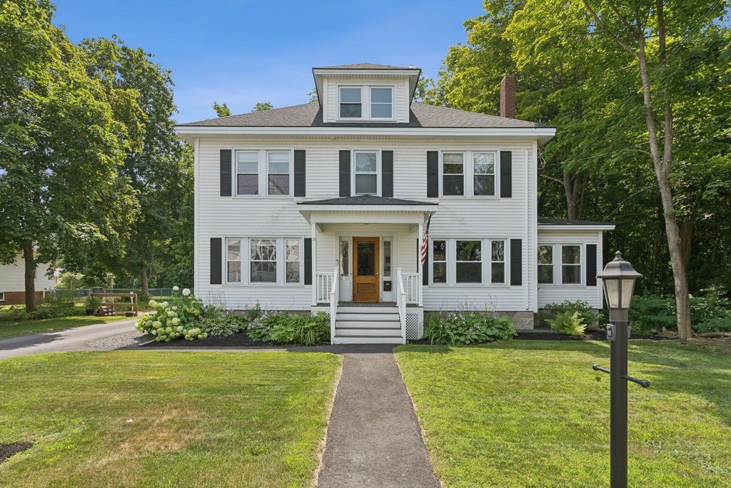 Photo of 14 Yarmouth Road, Gray, ME 04039 (MLS # 1653503)