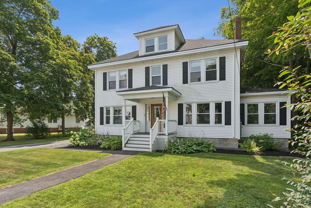 Photo of 14 Yarmouth Road, Gray, ME 04039 (MLS # 1653503)