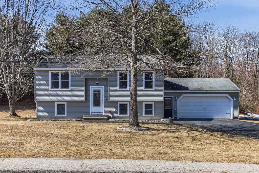 Photo of 2 Running Brook Drive, Sanford, ME 04073 (MLS # 1656393)
