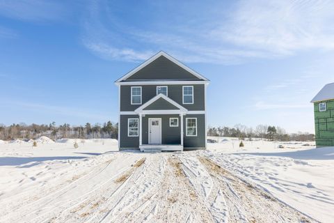 Photo of 18 Feldspar Lane #25, Cumberland, ME 04021 (MLS # 1653327)