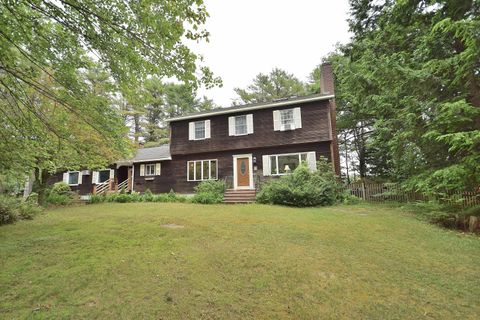 Photo of 10 Durham Road, Freeport, ME 04032 (MLS # 1628358)