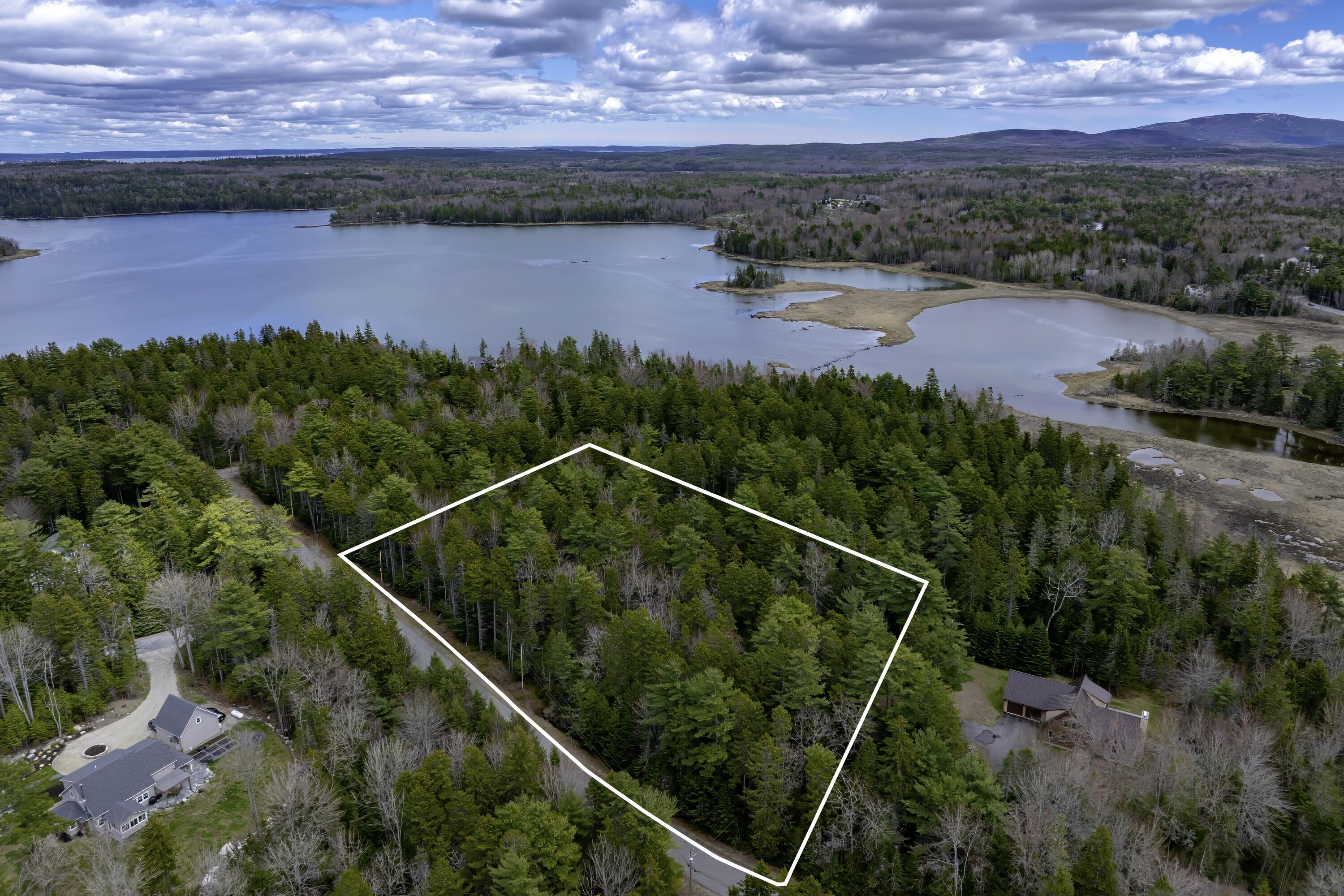 79 Thundermist Road