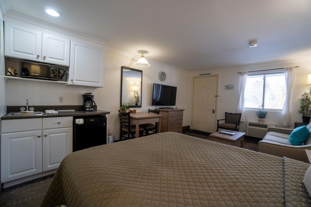 Photo of 733 Post Road #212, Wells, ME 04090 (MLS # 1650119)