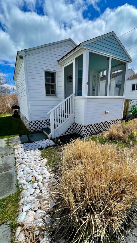 Photo of 9 E Grand Avenue #17, Scarborough, ME 04074 (MLS # 1660338)