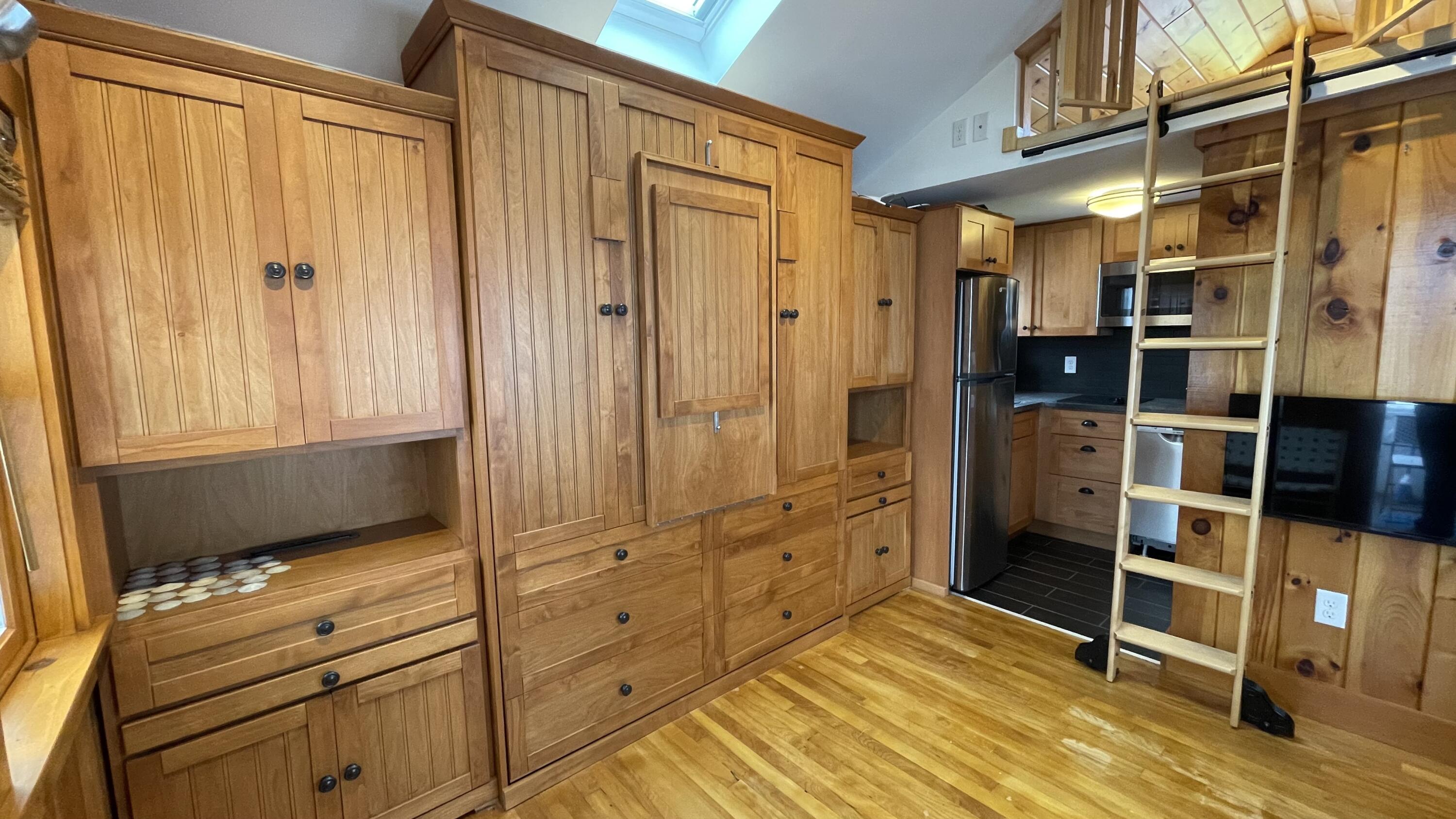 9 E Grand Avenue 17