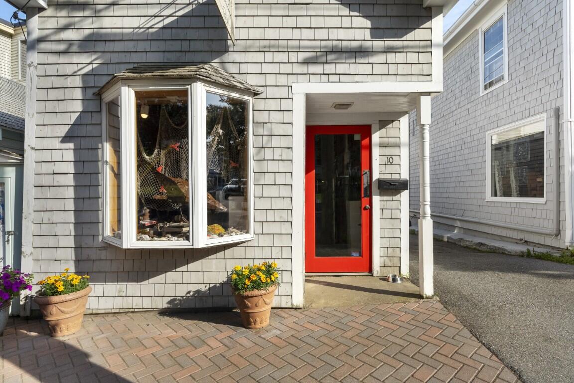 10 Mckown Street