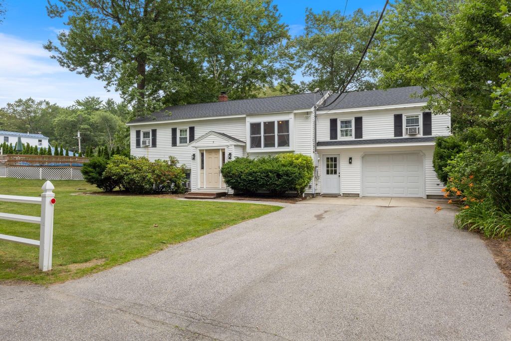 Photo of 3 Arbutus Avenue, Old Orchard Beach, ME 04064 (MLS # 1657972)