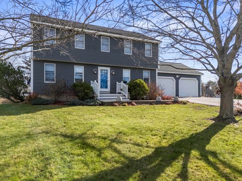 Photo of 16 Orchard Farm Road, York, ME 03909 (MLS # 1643928)