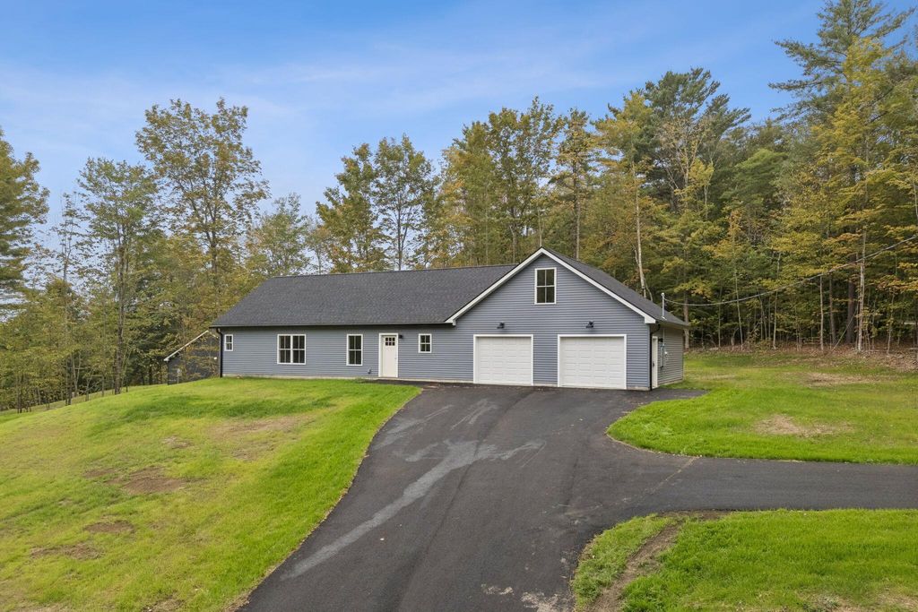Photo of 3 Lindsay Way, Sidney, ME 04330 (MLS # 1641474)
