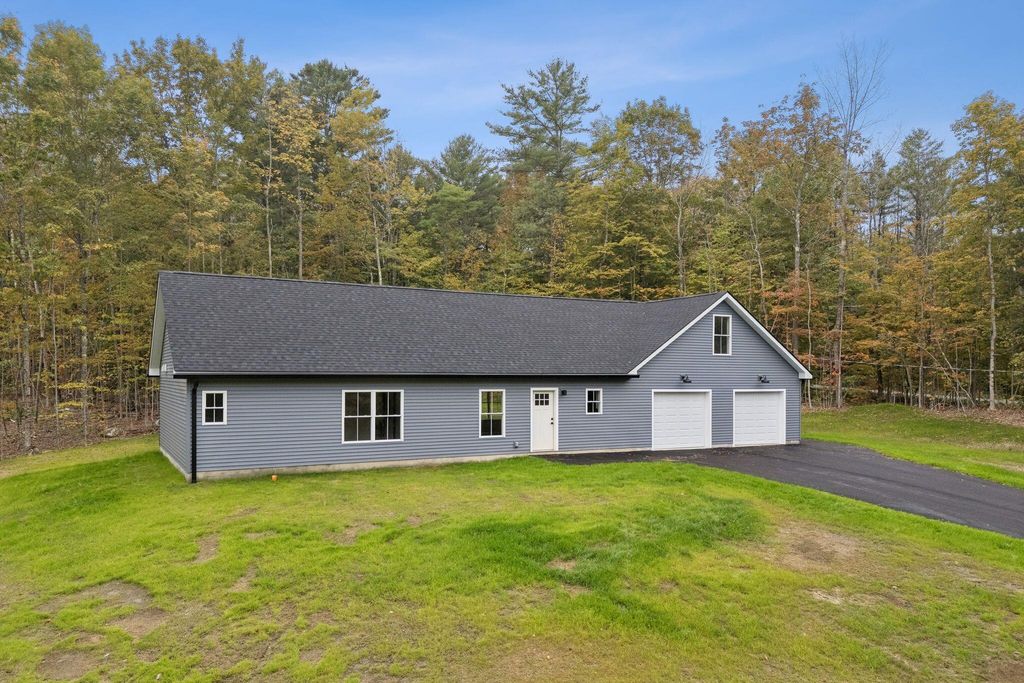 Photo of 3 Lindsay Way, Sidney, ME 04330 (MLS # 1641474)