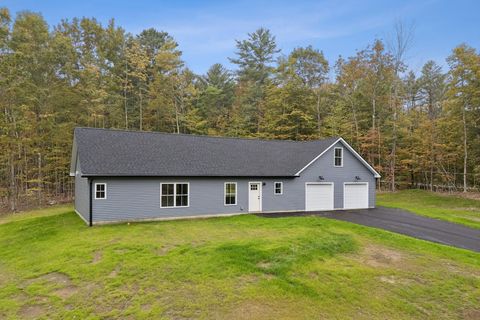 Photo of 3 Lindsay Way, Sidney, ME 04330 (MLS # 1641474)