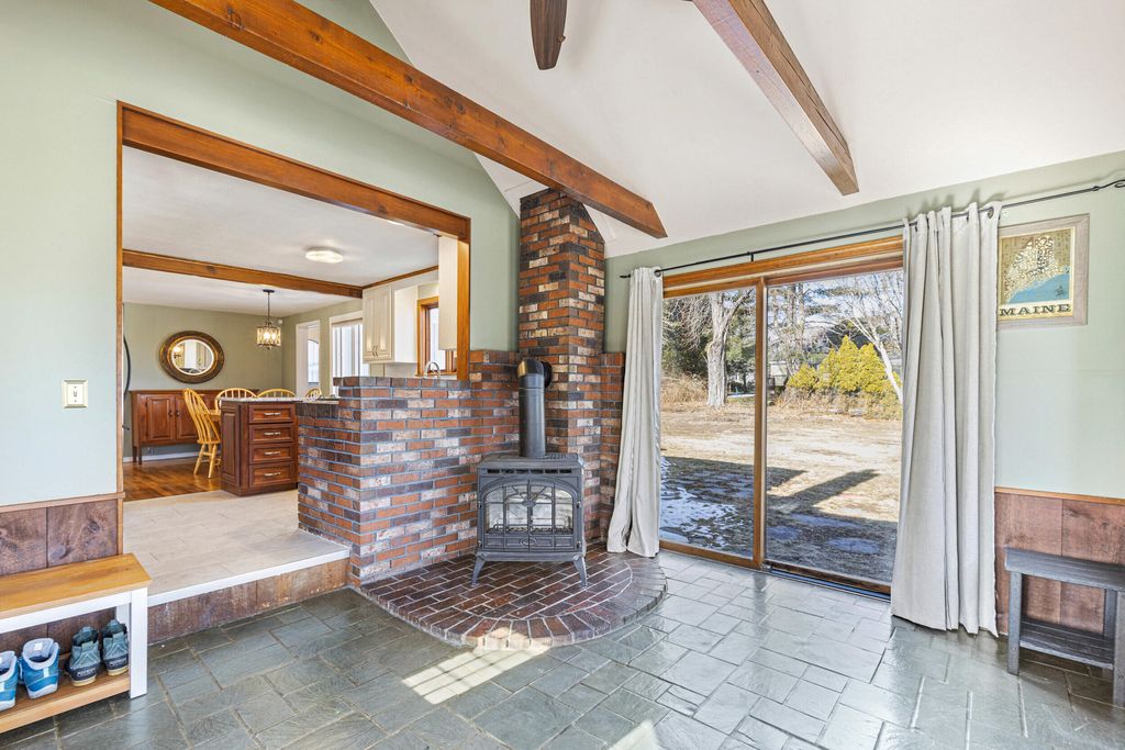 Photo of 3 Willow Lane, Cumberland, ME 04021 (MLS # 1655707)