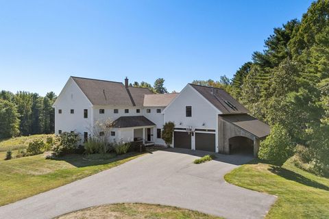 Photo of 11 Orchard Hill Road, Freeport, ME 04032 (MLS # 1638658)