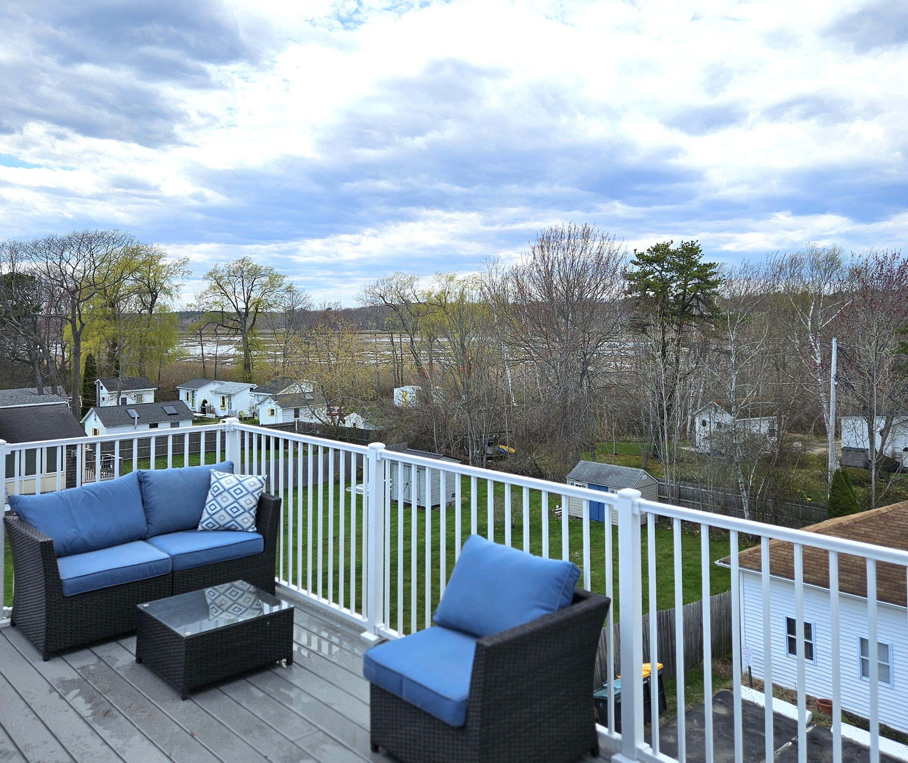 9 E Grand Avenue 12