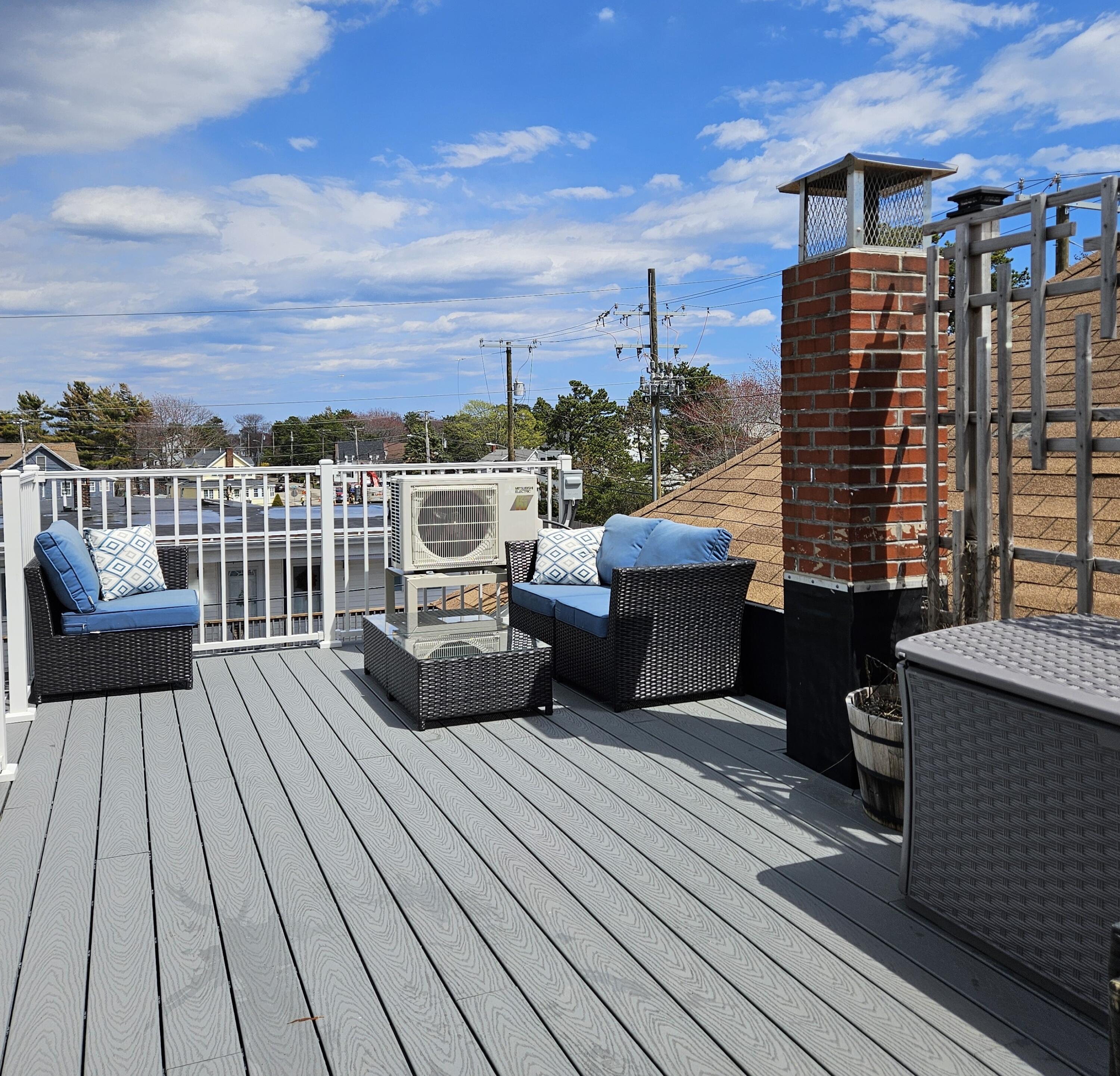 9 E Grand Avenue 12