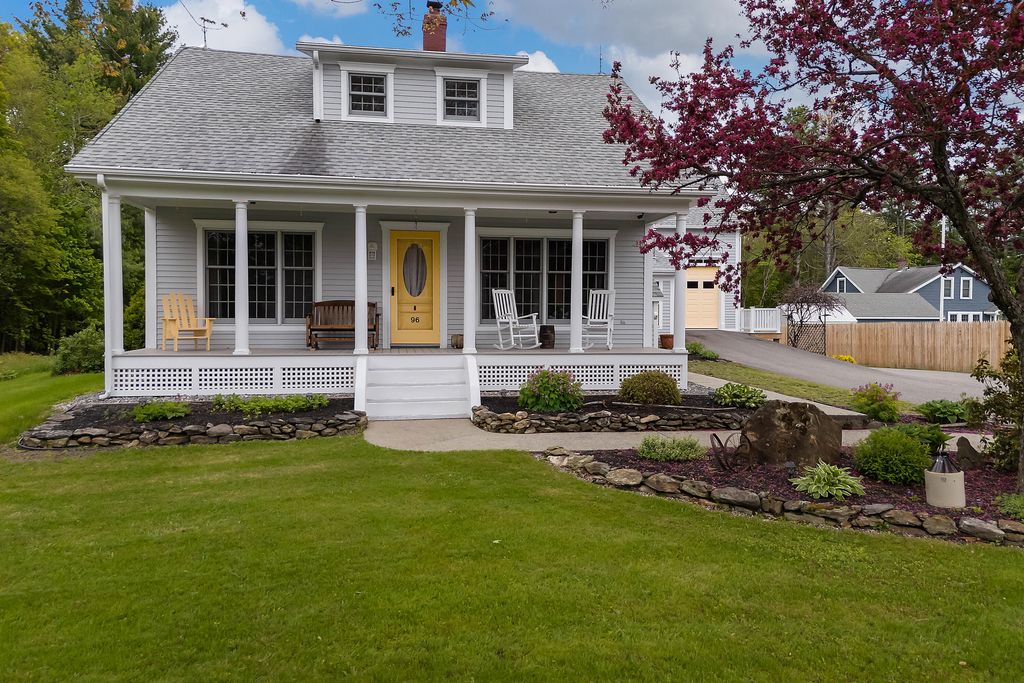 Photo of 96 Grove Street, Lewiston, ME 04240 (MLS # 1623440)