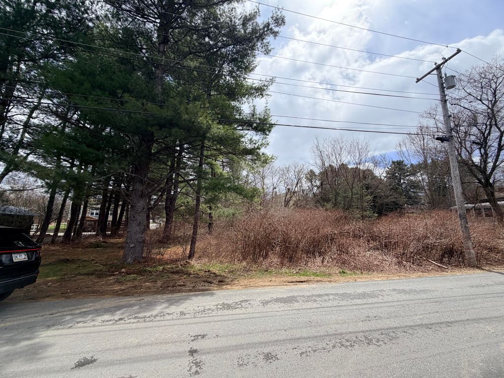 Photo of 153 Cottage Street, Lewiston, ME 04240 (MLS # 1660514)