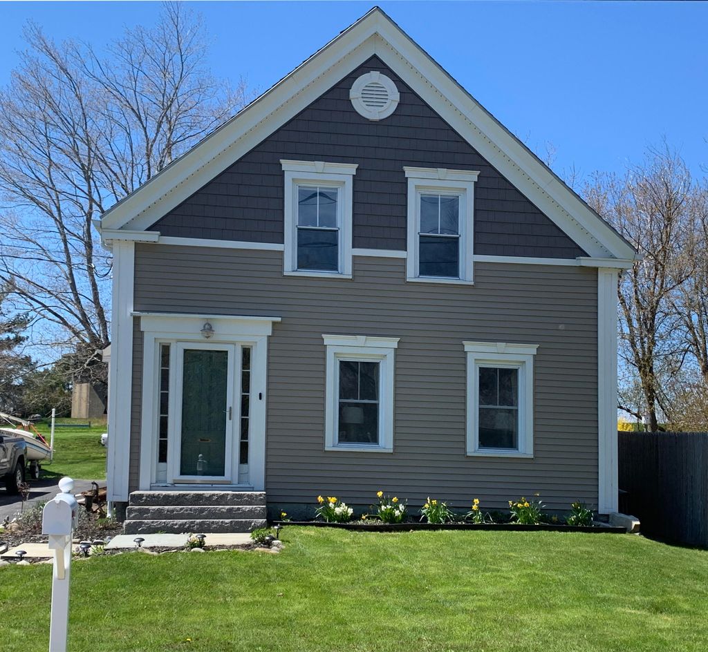 Photo of 15 Wadsworth Street, Thomaston, ME 04861 (MLS # 1656594)