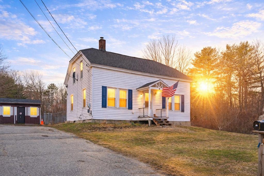 Photo of 38 Meadow Road, Topsham, ME 04086 (MLS # 1656861)