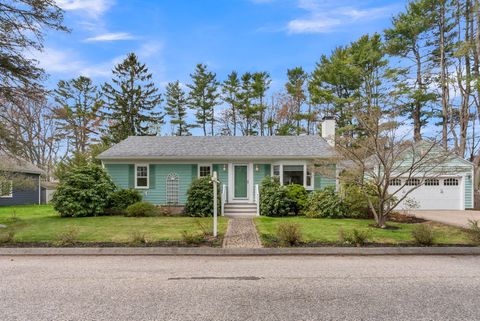 Photo of 3 Whitney Road, Falmouth, ME 04105 (MLS # 1661449)