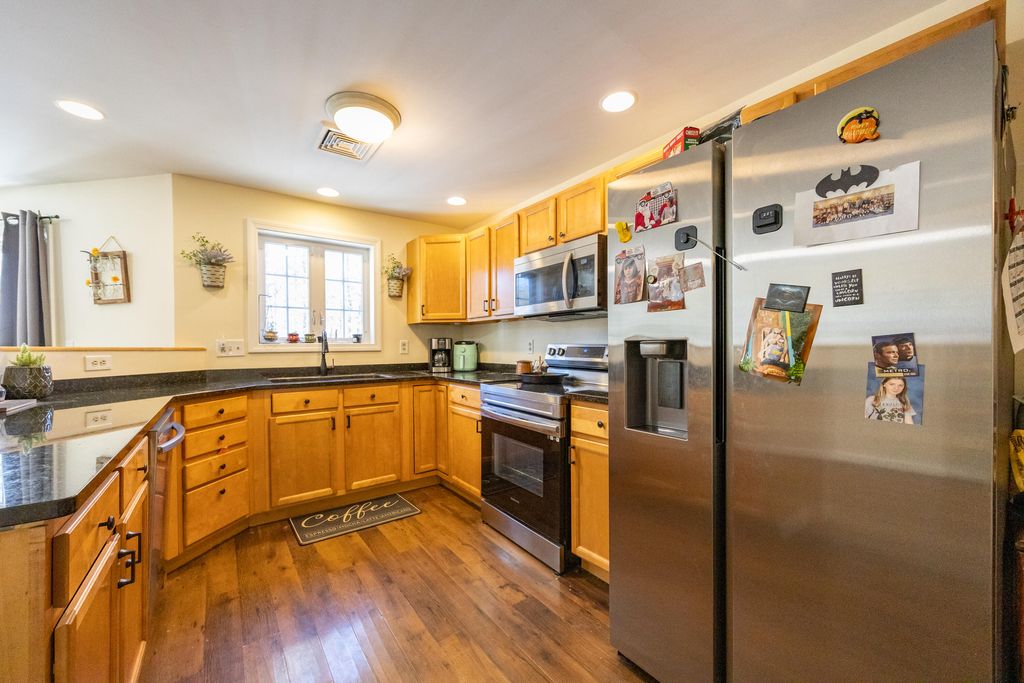 Photo of 14 Ledges Court #14, Lewiston, ME 04240 (MLS # 1654324)