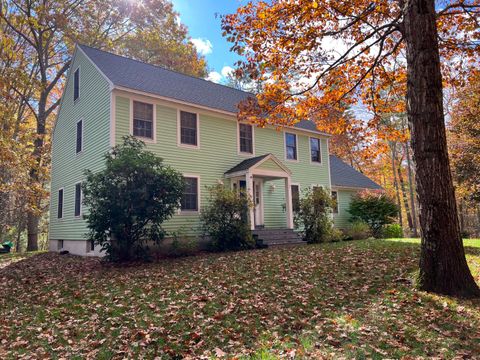 Photo of 7 Hearthstone Drive, Kennebunk, ME 04043 (MLS # 1641928) Photo of 7 Hearthstone Drive, Kennebunk, ME 04043 (MLS # 1641928)