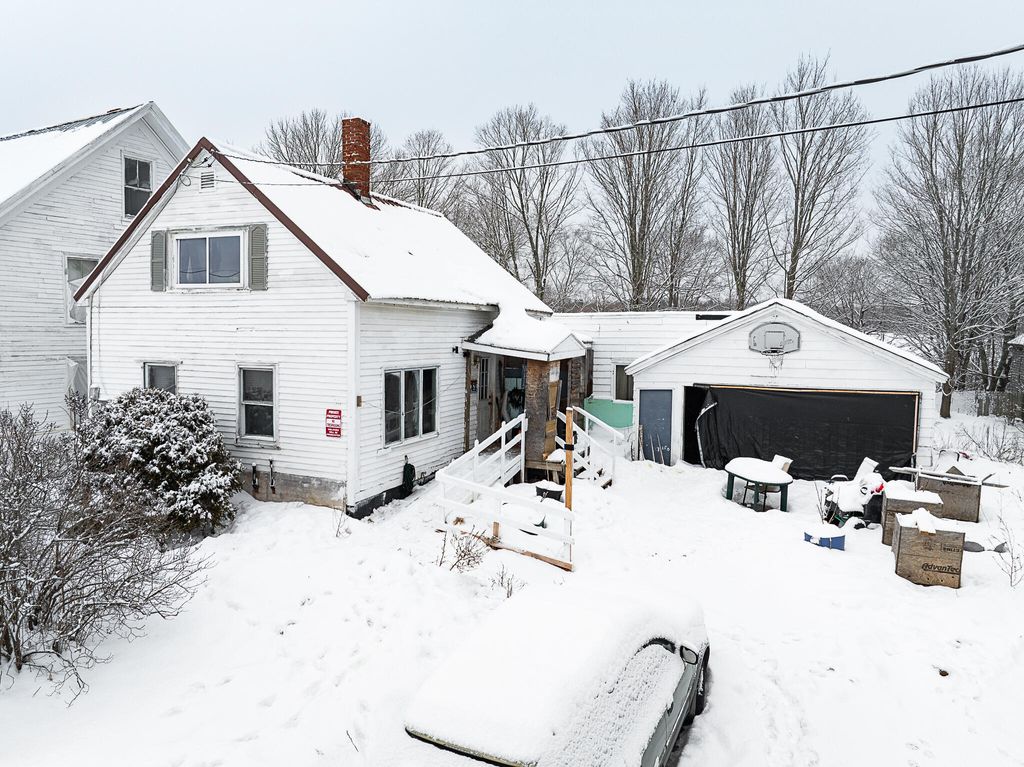 Photo of 34 Center Street, Kenduskeag, ME 04450 (MLS # 1650703)