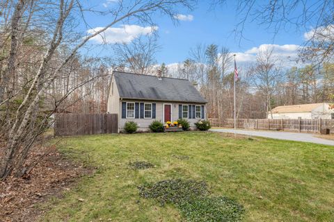 Photo of 10 Balsam Lane, Kennebunk, ME 04043 (MLS # 1643581)