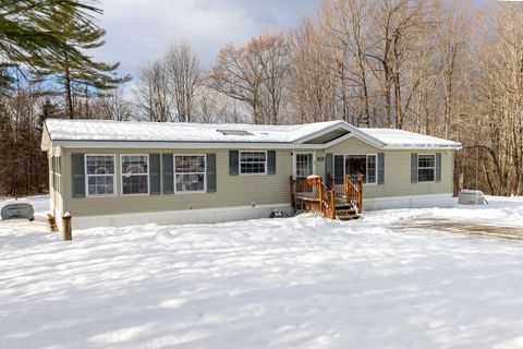 Photo of 3036 Ohio Street, Glenburn, ME 04401 (MLS # 1646330)