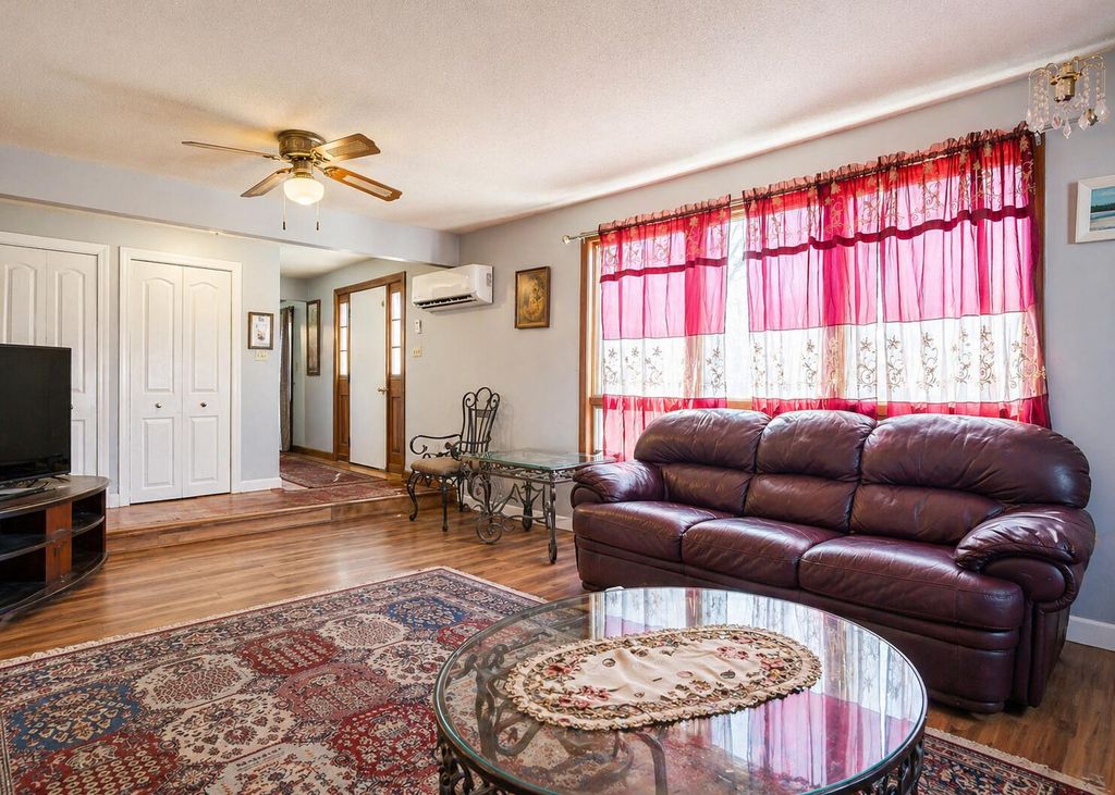 Photo of 35 Fort Hill Avenue, Old Orchard Beach, ME 04064 (MLS # 1660140)