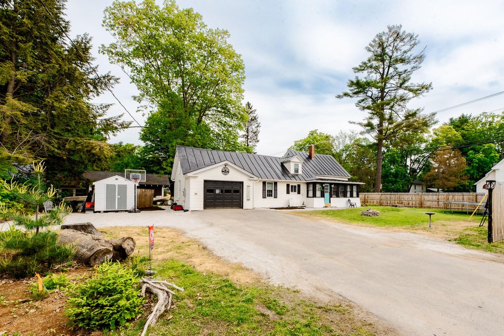 Photo of 154 Greenwood Avenue, Farmington, ME 04938 (MLS # 1624671)