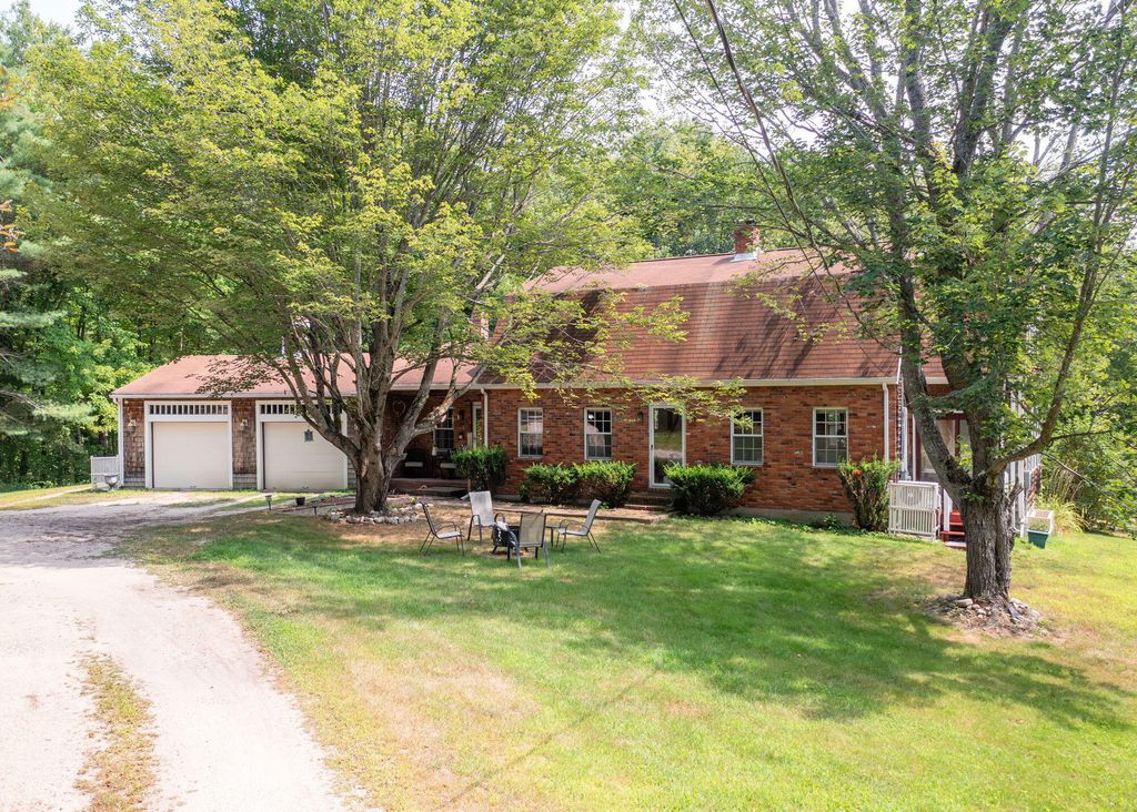 Photo of 232 Grange Avenue, Minot, ME 04258 (MLS # 1651819)