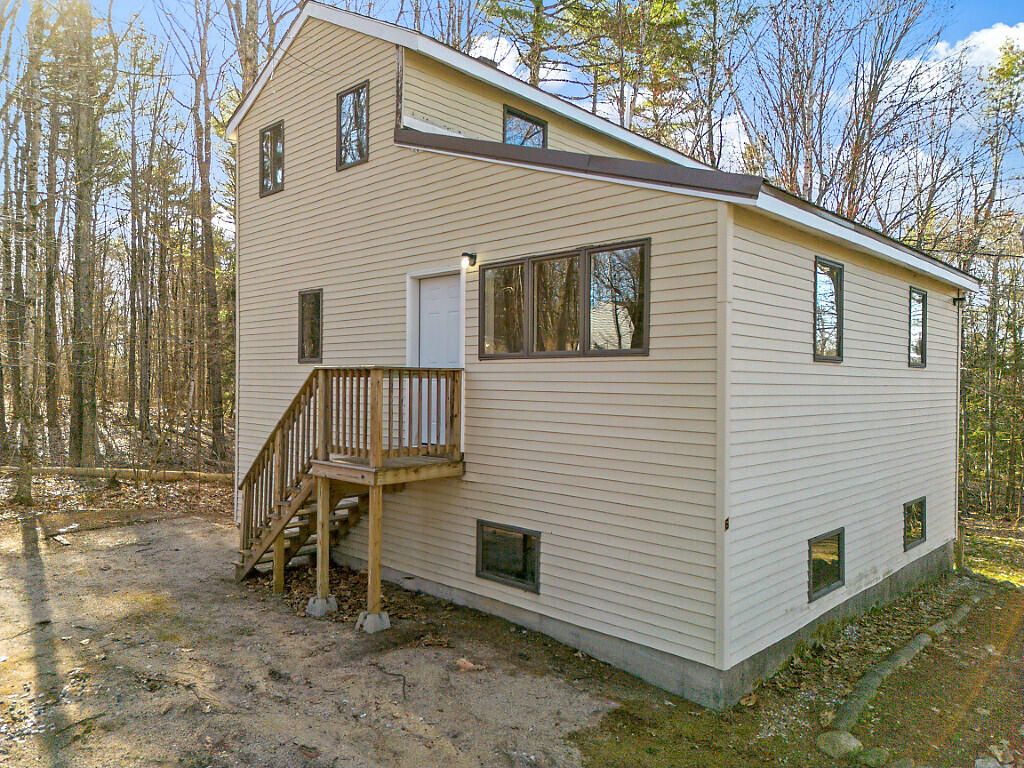 Photo of 6 Lookout Lane, Raymond, ME 04071 (MLS # 1660154)